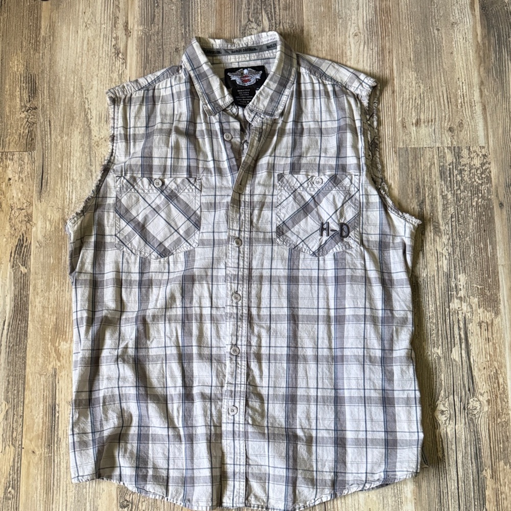 Harley-Davidson Black and Gray Plaid Sleeveless Shirt